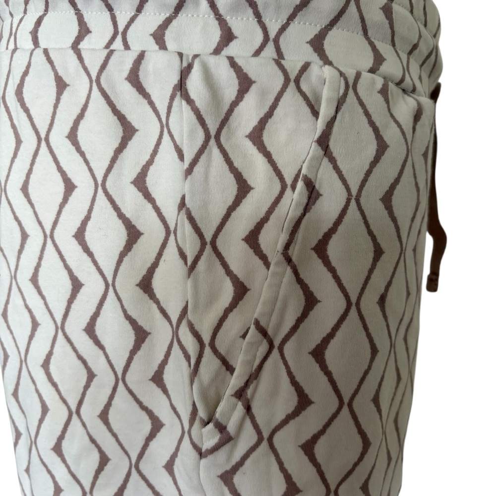 Jijamas Pima Cotton Pajama Set | Women’s Medium | Ethereal | Geometric Capris - Picture 6 of 6